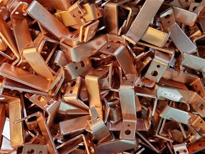 Antspauduotos metalinės dalys